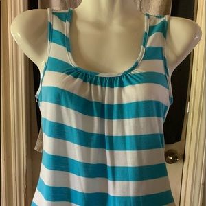 🦋 Fresh of LA striped tank 🦋